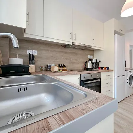 Santa Barbara C1 Cityscape 68Sqm Apt In Nea Smirni 雅典 Exterior photo