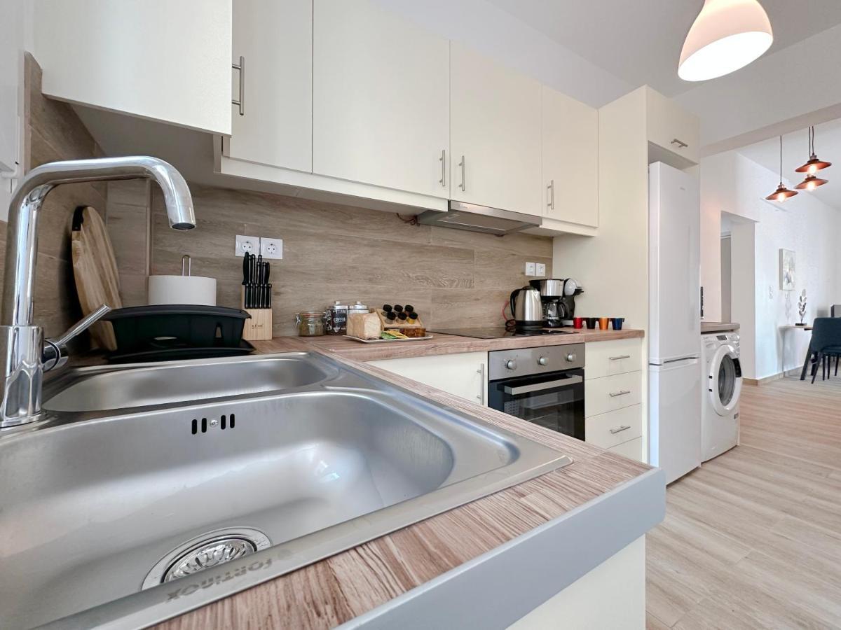 Apartment Santa Barbara C1 Cityscape 68sqm In Nea Smirni *